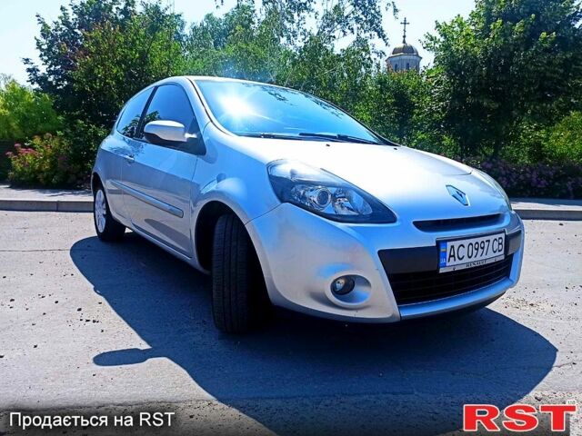 Серый Рено Клио, объемом двигателя 1.1 л и пробегом 180 тыс. км за 5000 $, фото 1 на Automoto.ua