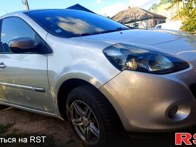 Сірий Рено Кліо, об'ємом двигуна 1.5 л та пробігом 211 тис. км за 5700 $, фото 1 на Automoto.ua