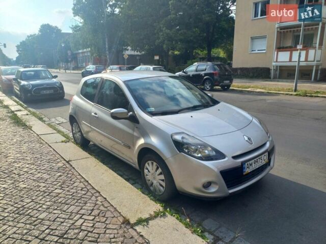 Сірий Рено Кліо, об'ємом двигуна 1.2 л та пробігом 110 тис. км за 5000 $, фото 1 на Automoto.ua