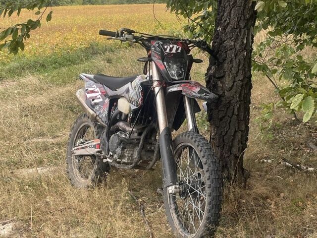 Сірий Рено Кліо, об'ємом двигуна 1.5 л та пробігом 245 тис. км за 5500 $, фото 1 на Automoto.ua