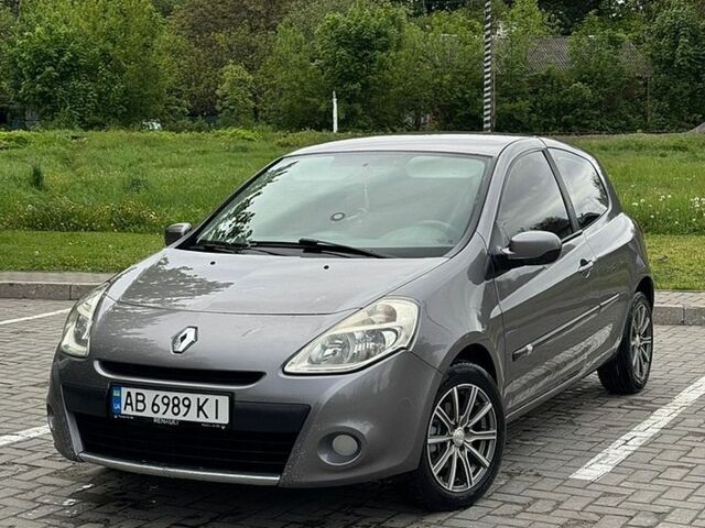 Сірий Рено Кліо, об'ємом двигуна 1.46 л та пробігом 237 тис. км за 3999 $, фото 1 на Automoto.ua