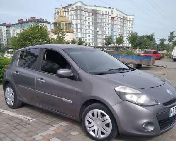 Серый Рено Клио, объемом двигателя 1.46 л и пробегом 240 тыс. км за 5200 $, фото 1 на Automoto.ua