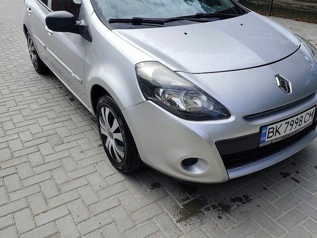 Серый Рено Клио, объемом двигателя 1.15 л и пробегом 94 тыс. км за 5500 $, фото 1 на Automoto.ua