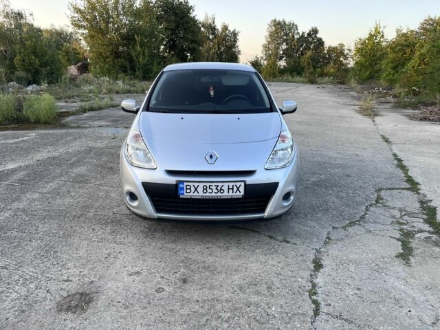 Сірий Рено Кліо, об'ємом двигуна 1.5 л та пробігом 271 тис. км за 4818 $, фото 1 на Automoto.ua
