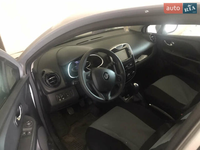 Серый Рено Клио, объемом двигателя 1.5 л и пробегом 142 тыс. км за 7000 $, фото 1 на Automoto.ua