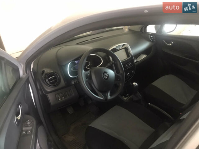 Серый Рено Клио, объемом двигателя 1.5 л и пробегом 142 тыс. км за 7000 $, фото 1 на Automoto.ua