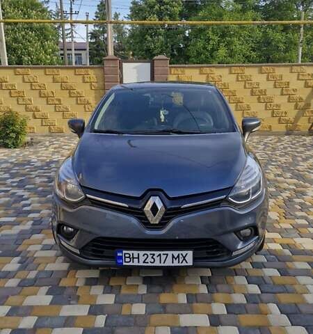 Серый Рено Клио, объемом двигателя 1.5 л и пробегом 60 тыс. км за 9300 $, фото 1 на Automoto.ua