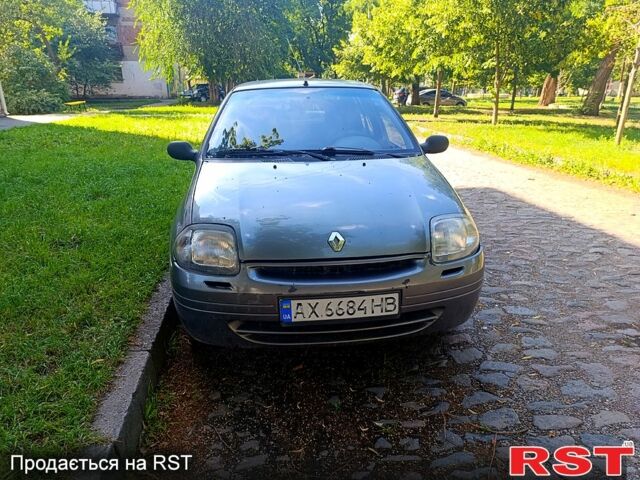 Сірий Рено Кліо, об'ємом двигуна 1.4 л та пробігом 230 тис. км за 2300 $, фото 1 на Automoto.ua