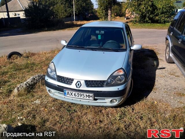 Серый Рено Клио, объемом двигателя 1.4 л и пробегом 300 тыс. км за 2200 $, фото 1 на Automoto.ua