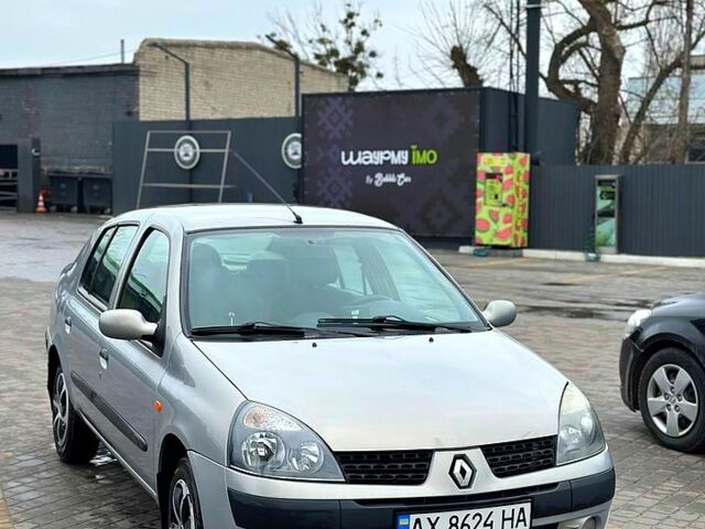 Серый Рено Клио, объемом двигателя 1.4 л и пробегом 240 тыс. км за 3500 $, фото 1 на Automoto.ua