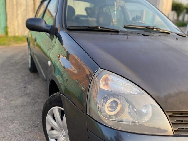 Сірий Рено Кліо, об'ємом двигуна 1.4 л та пробігом 228 тис. км за 2700 $, фото 1 на Automoto.ua