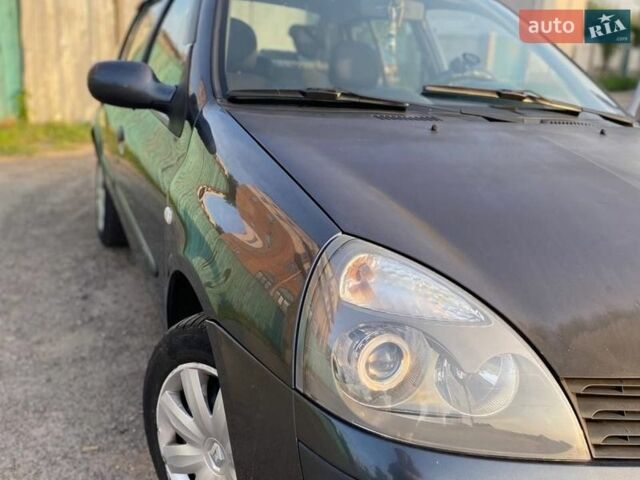 Сірий Рено Кліо, об'ємом двигуна 1.4 л та пробігом 230 тис. км за 2700 $, фото 1 на Automoto.ua