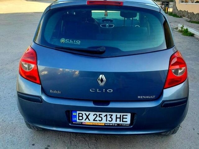 Сірий Рено Кліо, об'ємом двигуна 1.5 л та пробігом 256 тис. км за 3200 $, фото 1 на Automoto.ua