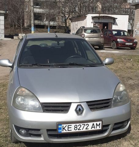 Сірий Рено Кліо, об'ємом двигуна 1.4 л та пробігом 195 тис. км за 3700 $, фото 1 на Automoto.ua