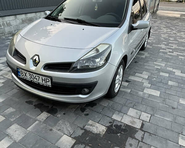 Серый Рено Клио, объемом двигателя 1.2 л и пробегом 146 тыс. км за 5200 $, фото 1 на Automoto.ua