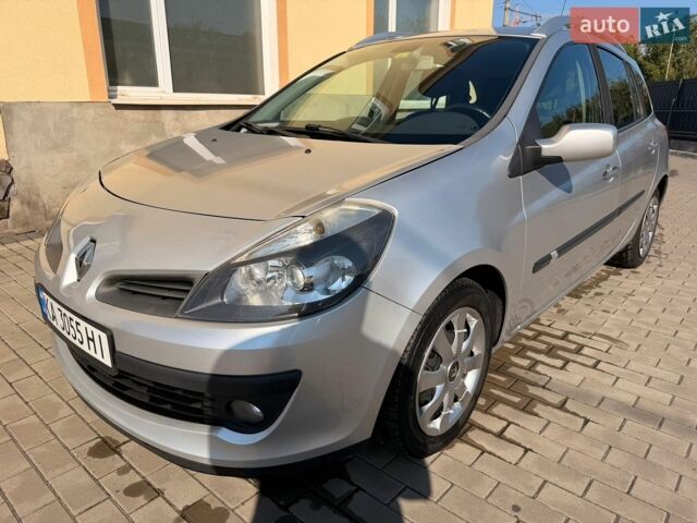 Серый Рено Клио, объемом двигателя 1.6 л и пробегом 152 тыс. км за 6700 $, фото 1 на Automoto.ua