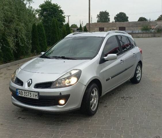 Серый Рено Клио, объемом двигателя 1.1 л и пробегом 214 тыс. км за 5200 $, фото 1 на Automoto.ua