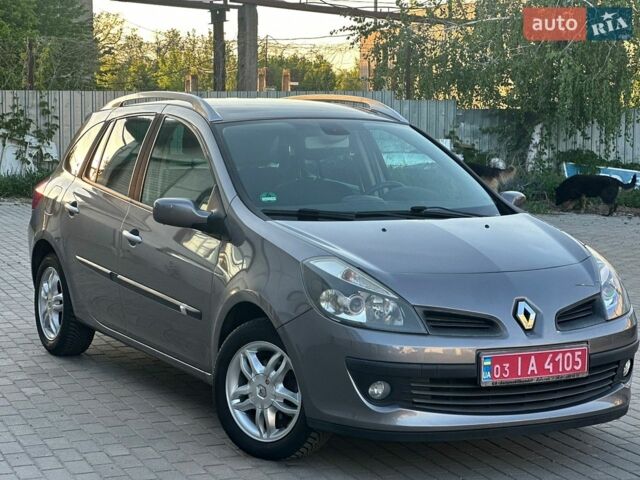 Серый Рено Клио, объемом двигателя 1.6 л и пробегом 188 тыс. км за 7800 $, фото 1 на Automoto.ua