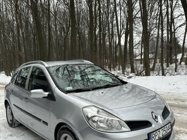 Серый Рено Клио, объемом двигателя 1.5 л и пробегом 248 тыс. км за 1950 $, фото 1 на Automoto.ua