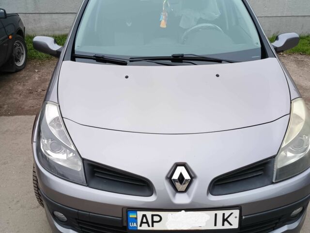 Серый Рено Клио, объемом двигателя 1.46 л и пробегом 212 тыс. км за 4500 $, фото 1 на Automoto.ua