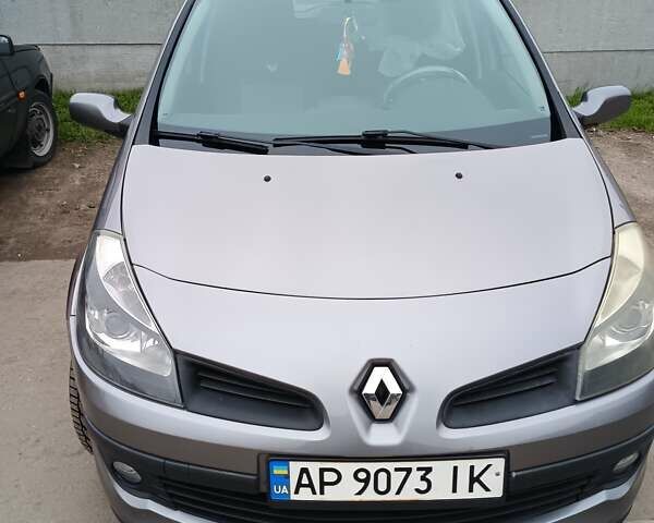 Серый Рено Клио, объемом двигателя 1.46 л и пробегом 212 тыс. км за 4500 $, фото 1 на Automoto.ua
