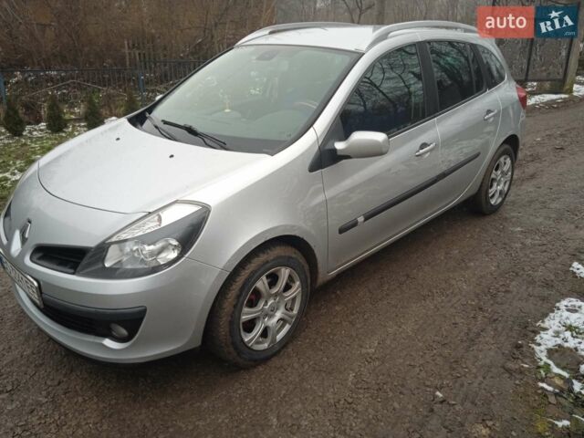 Серый Рено Клио, объемом двигателя 1.5 л и пробегом 240 тыс. км за 5600 $, фото 1 на Automoto.ua