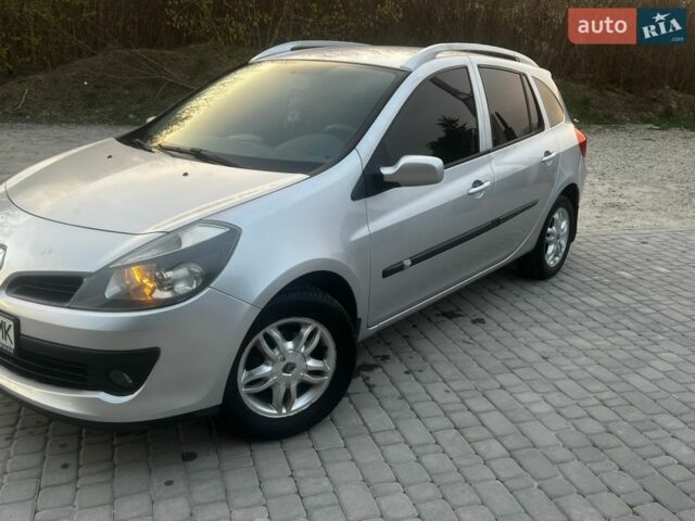 Серый Рено Клио, объемом двигателя 1.2 л и пробегом 299 тыс. км за 3600 $, фото 1 на Automoto.ua