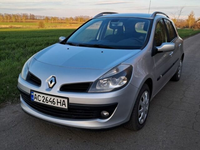 Сірий Рено Кліо, об'ємом двигуна 1.6 л та пробігом 234 тис. км за 5600 $, фото 1 на Automoto.ua