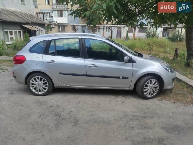 Серый Рено Клио, объемом двигателя 1.15 л и пробегом 180 тыс. км за 5200 $, фото 1 на Automoto.ua