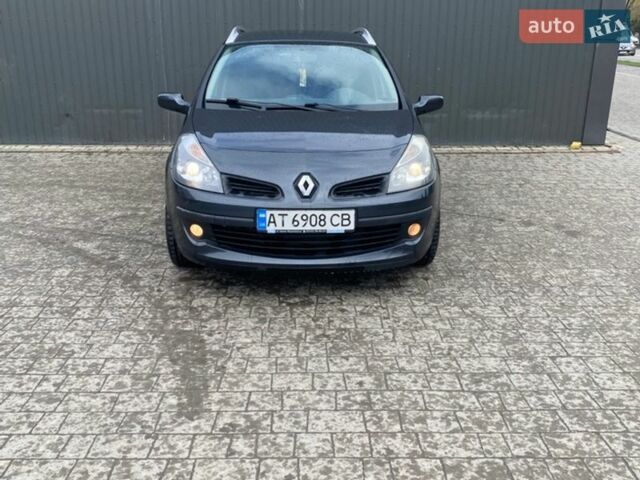 Серый Рено Клио, объемом двигателя 1.5 л и пробегом 236 тыс. км за 5700 $, фото 1 на Automoto.ua