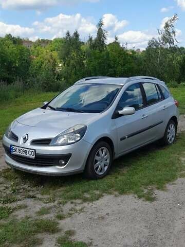 Серый Рено Клио, объемом двигателя 1.2 л и пробегом 179 тыс. км за 4200 $, фото 1 на Automoto.ua