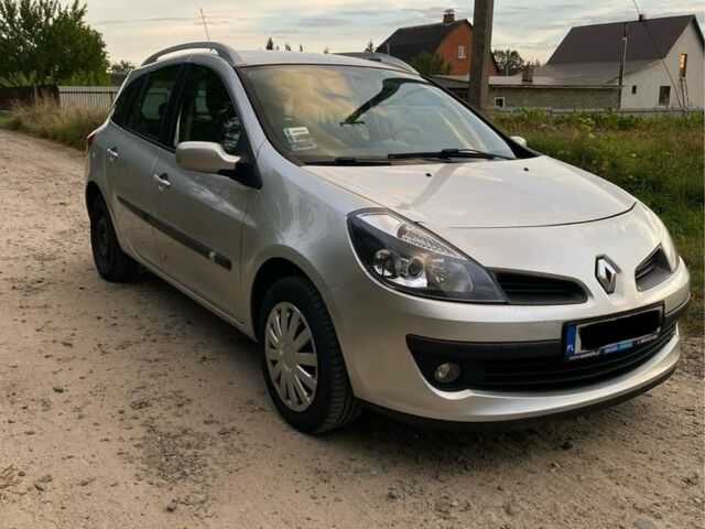 Серый Рено Клио, объемом двигателя 1.5 л и пробегом 330 тыс. км за 2400 $, фото 1 на Automoto.ua