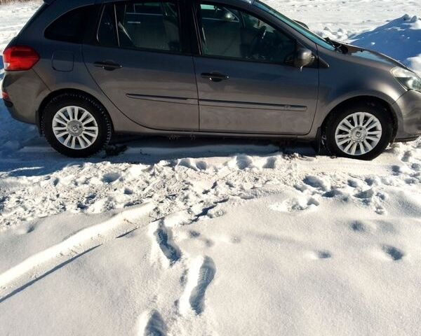 Серый Рено Клио, объемом двигателя 1.15 л и пробегом 213 тыс. км за 5000 $, фото 1 на Automoto.ua