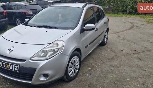 Серый Рено Клио, объемом двигателя 1.15 л и пробегом 194 тыс. км за 4499 $, фото 1 на Automoto.ua