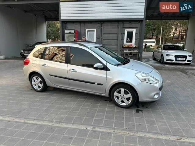 Сірий Рено Кліо, об'ємом двигуна 1.15 л та пробігом 241 тис. км за 5500 $, фото 1 на Automoto.ua