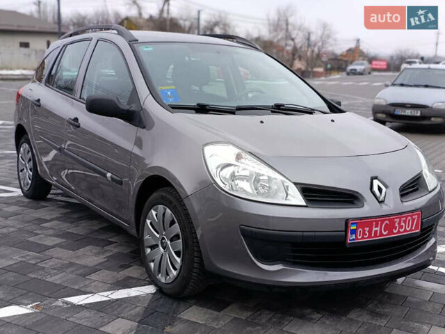 Серый Рено Клио, объемом двигателя 1.2 л и пробегом 192 тыс. км за 4850 $, фото 1 на Automoto.ua