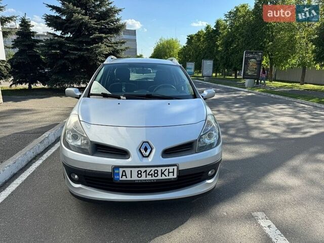 Серый Рено Клио, объемом двигателя 1.15 л и пробегом 220 тыс. км за 4800 $, фото 1 на Automoto.ua