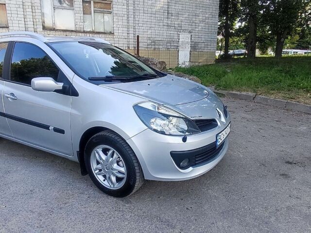 Сірий Рено Кліо, об'ємом двигуна 1.46 л та пробігом 307 тис. км за 5700 $, фото 1 на Automoto.ua