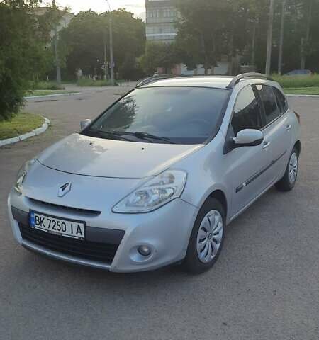 Сірий Рено Кліо, об'ємом двигуна 1.2 л та пробігом 231 тис. км за 4900 $, фото 1 на Automoto.ua