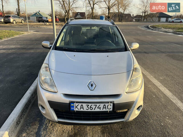 Серый Рено Клио, объемом двигателя 0 л и пробегом 269 тыс. км за 5300 $, фото 1 на Automoto.ua