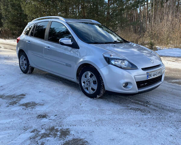 Сірий Рено Кліо, об'ємом двигуна 1.46 л та пробігом 257 тис. км за 5300 $, фото 1 на Automoto.ua