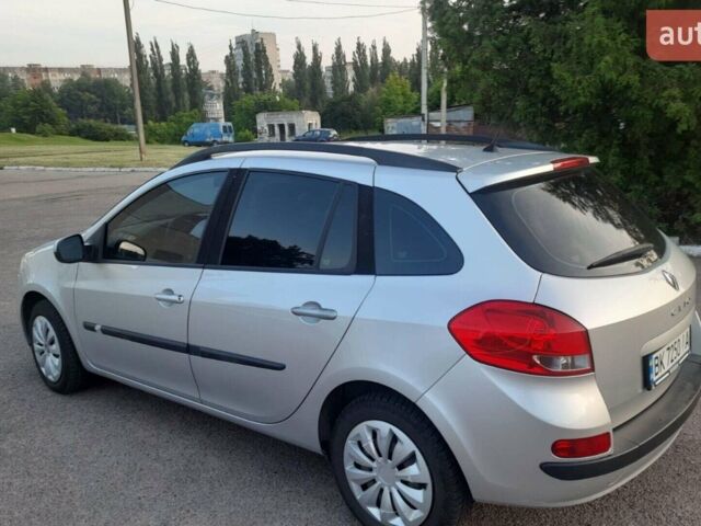 Серый Рено Клио, объемом двигателя 1.2 л и пробегом 243 тыс. км за 4800 $, фото 1 на Automoto.ua