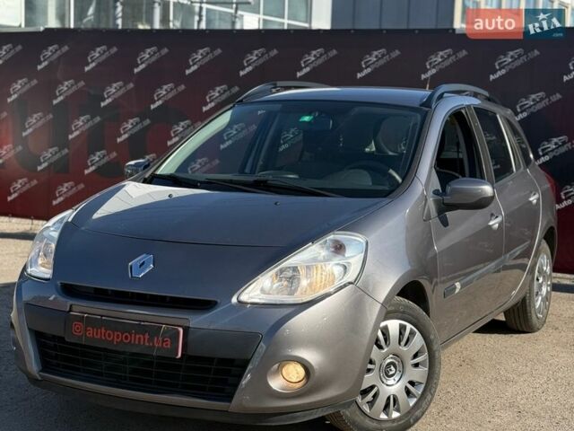 Серый Рено Клио, объемом двигателя 1.2 л и пробегом 202 тыс. км за 5300 $, фото 1 на Automoto.ua