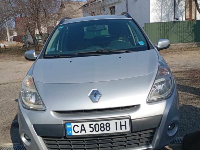 Сірий Рено Кліо, об'ємом двигуна 1.6 л та пробігом 240 тис. км за 4200 $, фото 1 на Automoto.ua