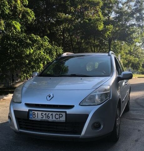 Сірий Рено Кліо, об'ємом двигуна 1.5 л та пробігом 230 тис. км за 4800 $, фото 1 на Automoto.ua