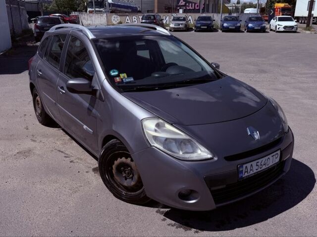 Серый Рено Клио, объемом двигателя 1.5 л и пробегом 250 тыс. км за 3950 $, фото 1 на Automoto.ua