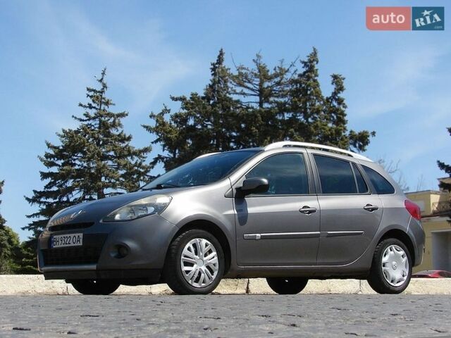 Серый Рено Клио, объемом двигателя 1.5 л и пробегом 208 тыс. км за 5400 $, фото 1 на Automoto.ua