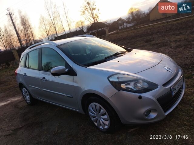 Сірий Рено Кліо, об'ємом двигуна 1.5 л та пробігом 209 тис. км за 5500 $, фото 1 на Automoto.ua