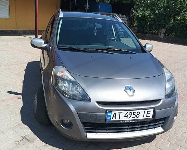 Серый Рено Клио, объемом двигателя 1.15 л и пробегом 150 тыс. км за 5550 $, фото 1 на Automoto.ua