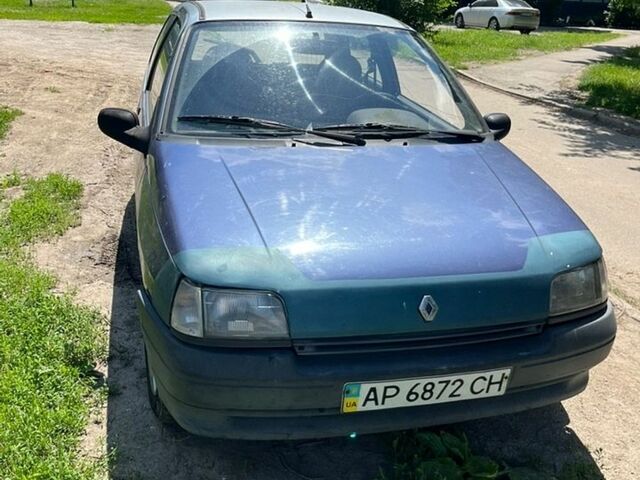 Синий Рено Клио, объемом двигателя 1.17 л и пробегом 160 тыс. км за 1500 $, фото 1 на Automoto.ua